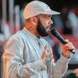 Daniel Alves participa como pregador em evento religioso com 35 mil pessoas em Madri