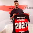 Bruno Henrique renova contrato com o Flamengo até 2027