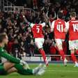 Arsenal vence Atlético de Madrid e, após 20 anos, vai à final da Champions