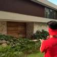 Famoso abre as portas de nova mansão avaliada em R$ 10 milhões; veja o vídeo
