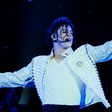 Rodrigo Teaser faz show para 15 mil pessoas na China com tributo a Michael Jackson