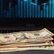 Dólar despenca ao menor valor em dois anos e Ibovespa renova fôlego com salto de gigante da Bolsa