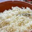 "Uma porção de arroz branco tem quase o mesmo efeito que comer açúcar puro", diz Harvard, que indica um substituto
