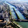 Pontes sobre o Sena reforçam o charme romântico de Paris