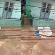 Homem é arrastado por correnteza após enchente em Pernambuco