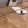 Homem é arrastado por correnteza após enchente em Pernambuco