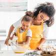Comida de mãe tem gosto diferente? Por que ela mexe tanto com a gente?