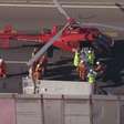 Helicóptero faz pouso de emergência para resgatar vítima grave de acidente na Linha Amarela, no Rio