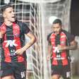 Renato Kayzer sai do banco, decide no Barradão e coloca o Vitória na semifinal da Copa do Nordeste