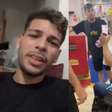Jovem agredido por cadeirante em shopping quebra o silêncio após ataque homofóbico: "Quero justiça"
