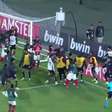 Confusão marca empate entre Corinthians e Santa Fe após apito final