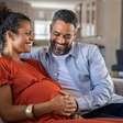 O que o bebê sente na barriga da mãe? Entenda os marcos da gestação