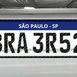 Placas podem mudar de novo no Brasil e cidade dos veículos pode voltar após anos