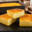 Bolo de fubá cremoso sem farinha de trigo: o brownie da roça