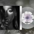 "Odeio que tenha feito você me amar": Ariana Grande anuncia novo single