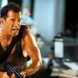 Bruce Willis quase se acidentou no set de um de seus filmes mais famosos: "A força da explosão me jogou longe"