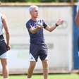 "Sinal de alerta" liga no Grêmio e Luís Castro perde peça-chave para duelo pesado