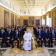Papa recebe elenco da Inter e pede que jogadores sejam 'modelos' para jovens