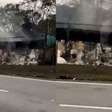 Caminhão pega fogo e interdita pista da Anchieta no sentido São Paulo