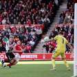 Anderson marca no fim, e Nottingham garante empate contra o Newcastle