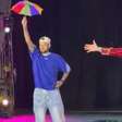 Com direito a dança, Neymar aproveita folga de sexta e vai ao circo