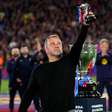 Flick se emociona após título do Barça: 'Nunca vou esquecer esse dia'