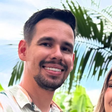 Após engatar namoro com fonoaudióloga, Lucas Borbas presta homenagem a Isabel Veloso no Dia das Mães e frase gera polêmica: 'Só lembra dela na hora de engajar'