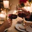 Taxa de rolha: entenda por que restaurantes cobram o valor