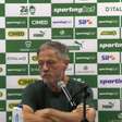 Barros detona arbitragem após gol anulado e cobra "providências urgentes"