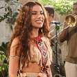 Anitta elege acessórios da Amazônia em looks usados no programa Som Brasil, da Globo, em que apresentou "Equilibrivm"