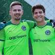Substituto de Tadeu? Goiás com Michel Alves assina contrato com goleiro até o fim de 2028