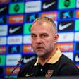 Barcelona acerta renovação de Hansi Flick até 2028 após bicampeonato espanhol