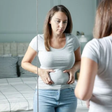 Para diferenciar inchaço e gordura abdominal, existem alguns sinais. Nutricionista revela o que fazer em cada caso