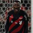 Colômbia surpreende Athletico-PR e Viveros tem notícia sobre Copa do Mundo: "Convoca"