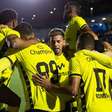 São Bernardo bate Londrina, supera Sport por vitórias e assume a ponta da Série B