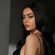 Charli XCX 'não vai explicar' a nova música "Rock Music", mas mostra os bastidores do clipe