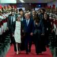 Lula chega ao TSE de mãos dadas com Janja e de braços dados com Cármen Lúcia