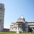 Entenda por que a Torre de Pisa é inclinada e não cai