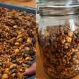 Granola caseira nutritiva, uma fonte de fibras que você pode fazer na sua própria casa
