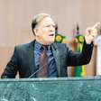 Deputado do PL pede para andar armado no plenário após briga com colega de partido em Goiás
