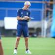 Balbuena tem lesão, e Luís Castro chama atleta da base para repor defesa do Grêmio