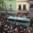 U2 invade ruas do México para gravar clipe de nova música