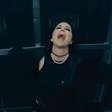 Com Amy Lee em queda, Evanescence lança clipe de "Who Will You Follow"