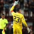 NOVAS! Athletico-PR tem catador de pênalti, nova camisa em campo, Copa do Brasil