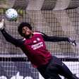 Corinthians aceita negociar Hugo Souza por R$ 76,8 milhões
