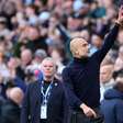 Guardiola quebra novo recorde após título e evita falar sobre saída do City