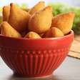 Dia da Coxinha: veja duas receitas diferentes para fugir do tradicional
