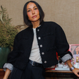 Sabrina Sato veste look clássico Chanel para lançar coleção de relógios de até R$ 499