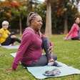 Yoga é suficiente para manter a forma depois dos 50? Veja o que a ciência diz