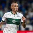 Coritiba entende que gol custa caro e Breno Lopes responde: "Contratação que torcida"